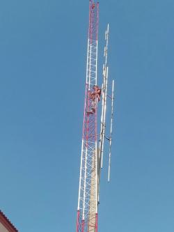 ภาพที่ 2 ติดตั้งเสา Self Support Tower (ไม่มีสลิงยึด) ชุบกัลวาไนซ์ ความสูง 21 เมตร พร้อมติดตั้ง เสาอากาศไดโพล ให้กับ อบต.บางเลน จ.นครปฐม 